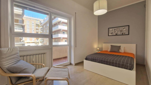 Room in Lungotevere di Pietra Papa, Roma with 6 bedrooms