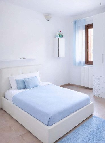 Room in Via Vittorio Bottego, Padova for 100 m² with 4 bedrooms