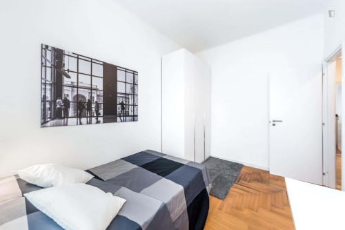Room in Via Umago, Padova for 100 m² with 6 bedrooms