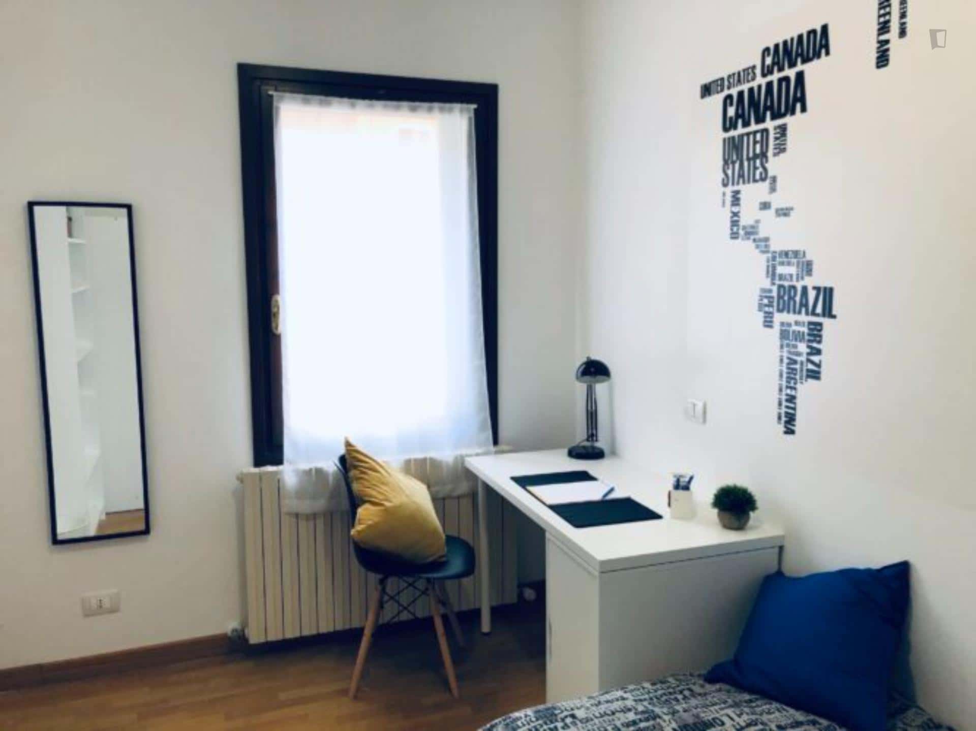 Room In Via Palestro, Padova With 7 Bedrooms  -  Room in Via Palestro, Padova with 7 bedrooms  - Gallery -  1