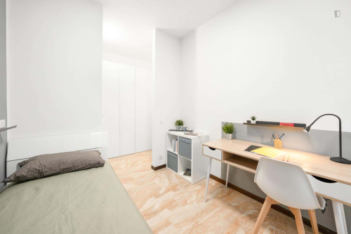 Room in Via Pietro Selvatico, Padova for 130 m² with 6 bedrooms