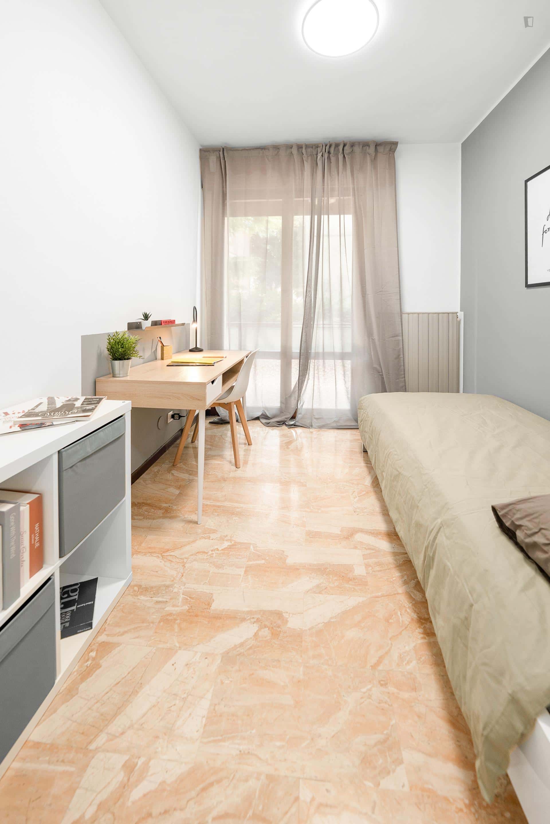  Room In Via Pietro Selvatico, Padova For 130 M² With 6 Bedrooms  -  Room in Via Pietro Selvatico, Padova for 130 m² with 6 bedrooms  - Gallery -  1