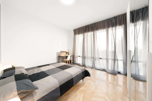 Room in Via Pietro Selvatico, Padova for 130 m² with 6 bedrooms