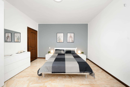 Room in Via Pietro Selvatico, Padova for 130 m² with 6 bedrooms
