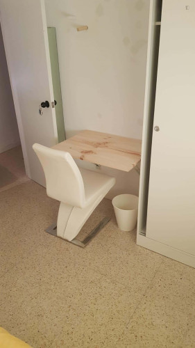 Room in Calle Conde de Cabarrús, Salamanca with 3 bedrooms