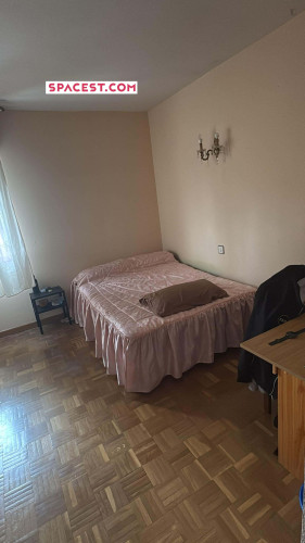 Room in Avenida del Dos de Mayo, Leganés with 4 bedrooms  - Gallery -  5