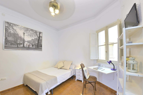 Room in Calle Luis Braille, Alicante (Alacant) with 3 bedrooms - Gallery - 7