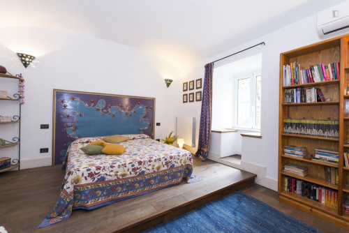 Awesome 1-bedroom apartment in residential Trastevere - Gallery - 11
