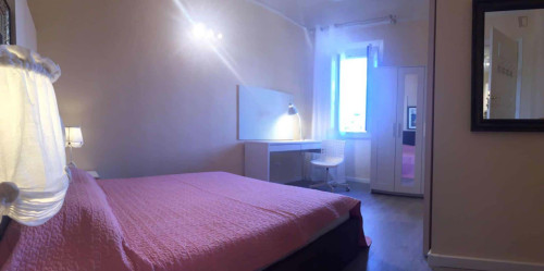 Room in Via dell'Anconella, Firenze for 66 m² with 2 bedrooms