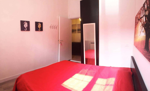 Room in Via Guelfa, Firenze with 4 bedrooms