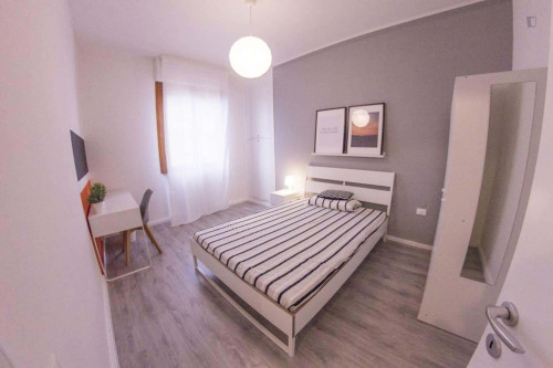 Room in Via Antonio Stradivari, Firenze with 4 bedrooms