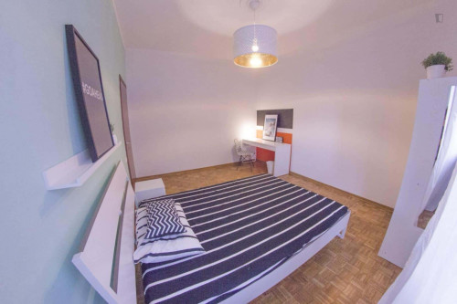 Room in Via Antonio Stradivari, Firenze with 4 bedrooms