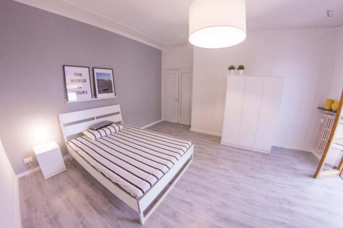 Room in Via Antonio Stradivari, Firenze with 4 bedrooms