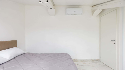 Cozy Slooping Rooftop - Gallery - 19