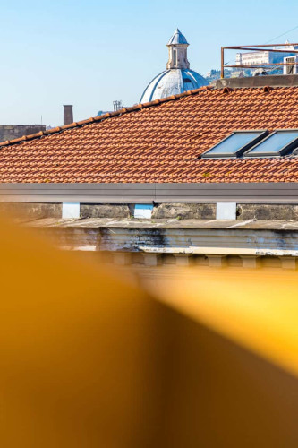 Cozy Slooping Rooftop - Gallery - 15