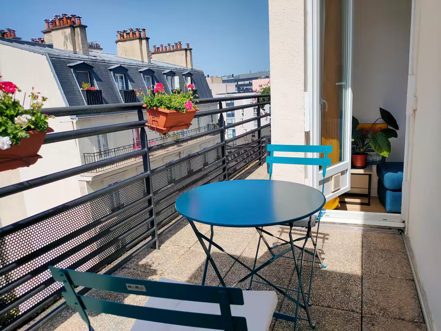  Charming Studio With Large Balcony And Air Condition And Elevator ( 6th Floor) | Metro Chevaleret  -  Charming Studio with Large Balcony and air condition and elevator ( 6th floor) | Metro Chevaleret  - Gallery -  10