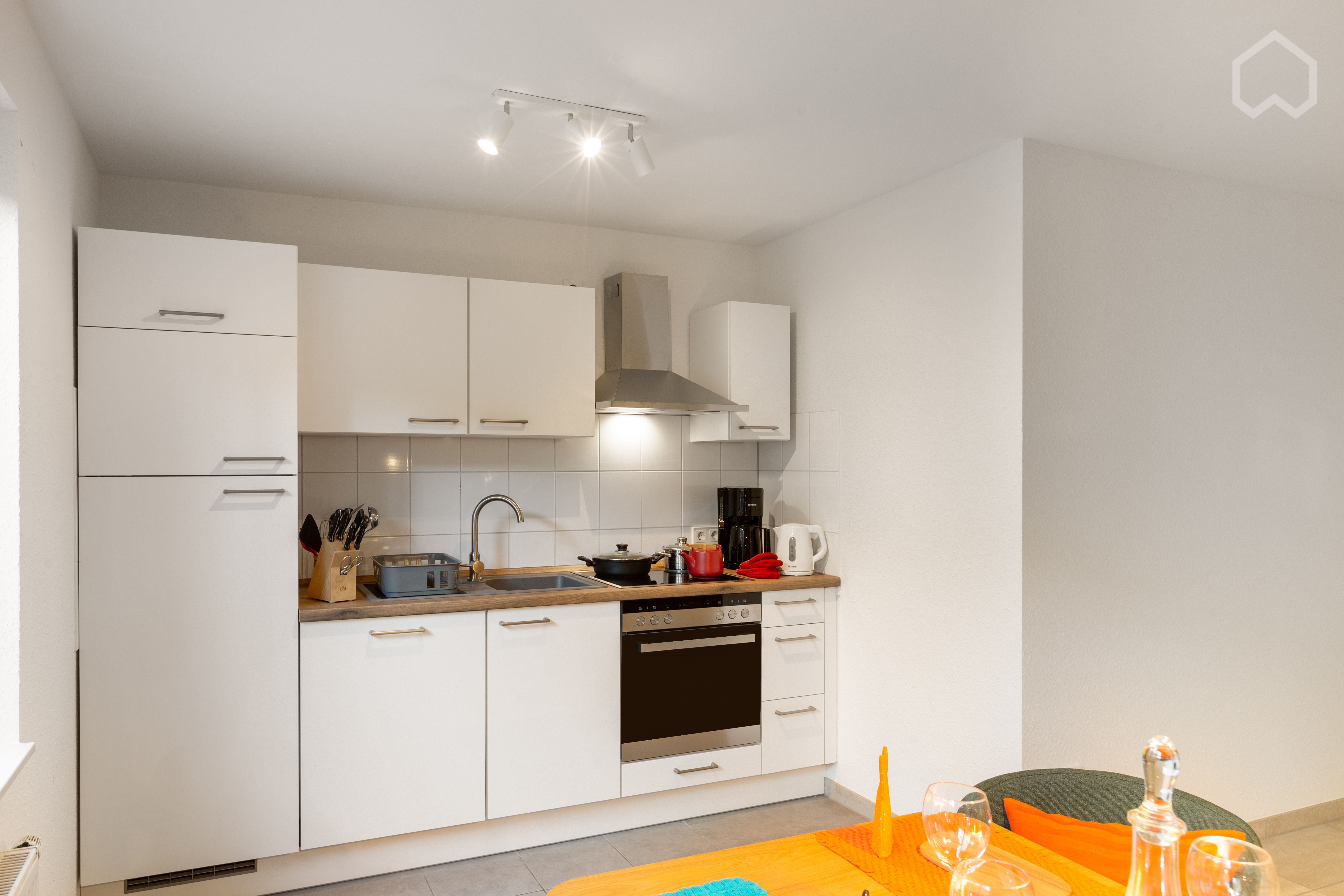 All-Inclusive 2-Room Apartment (54 Sqm), Located Close To Bonn City Center—offering You Relaxed, Qui - All-inclusive 2-room apartment (54 sqm), located close to Bonn city center—offering you relaxed, quiet privacy—featuring comfortable furnishings, a clean design, and fast Wi-Fi - Gallery - 12