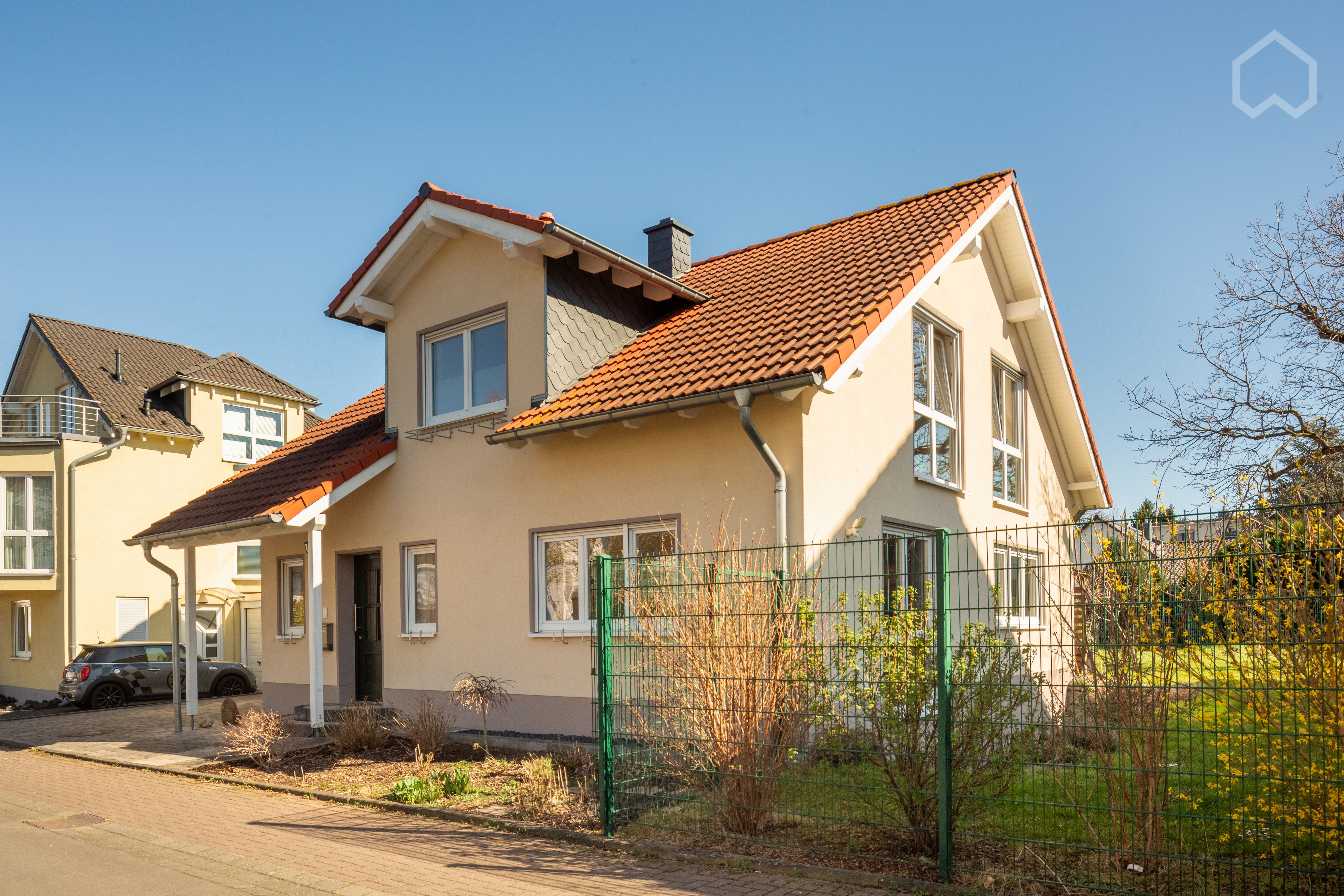 All-Inclusive 2-Room Apartment (54 Sqm), Located Close To Bonn City Center—offering You Relaxed, Qui - All-inclusive 2-room apartment (54 sqm), located close to Bonn city center—offering you relaxed, quiet privacy—featuring comfortable furnishings, a clean design, and fast Wi-Fi - Gallery - 3