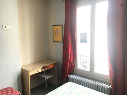 Chambre dans Passage Kracher, Paris avec 26 chambres  - Gallery -  5