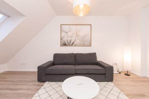 Comfortable, fully furnished studio