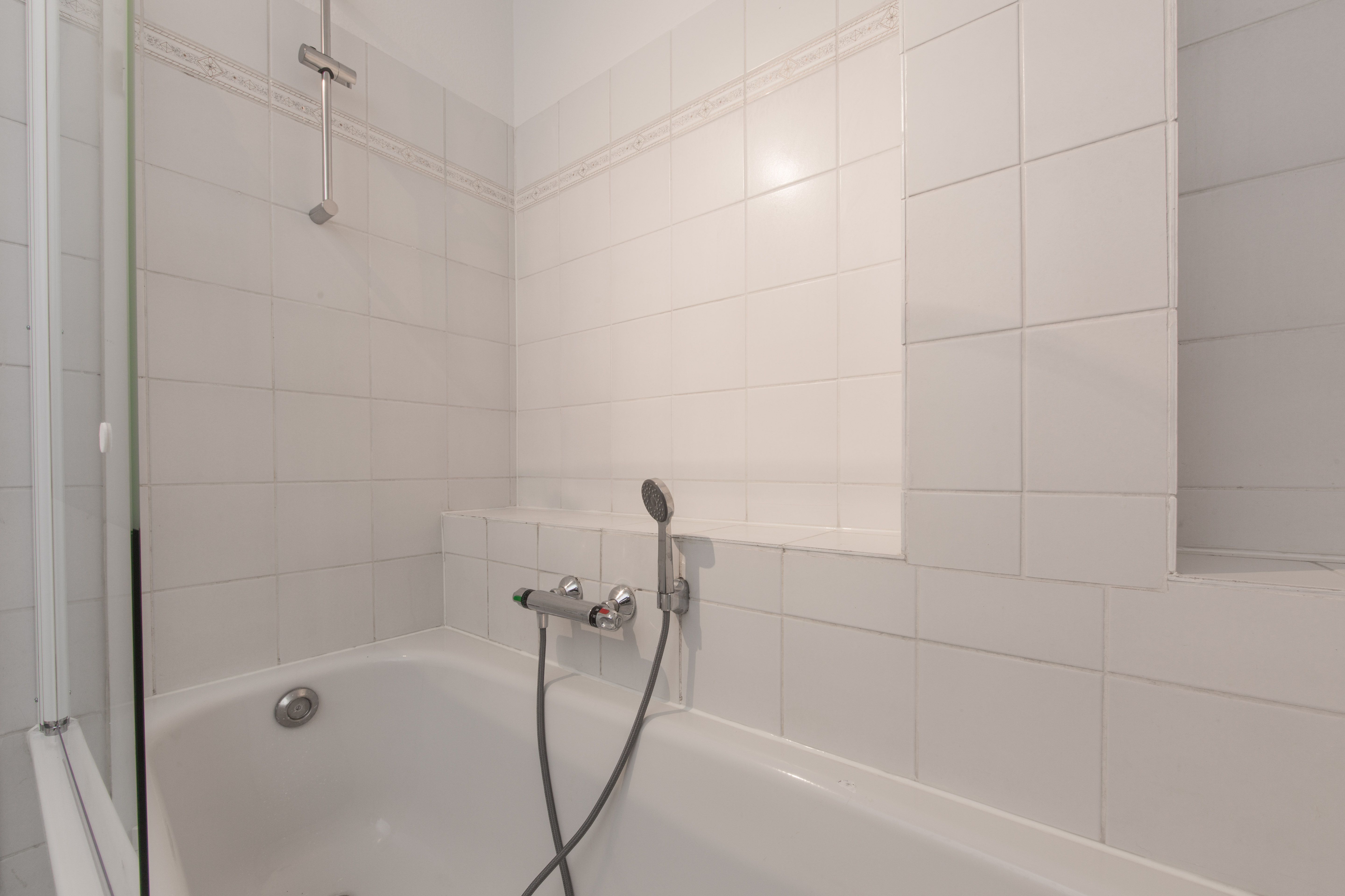  Comfortable, Fully Furnished Studio  -  Comfortable, fully furnished studio  - Gallery -  10