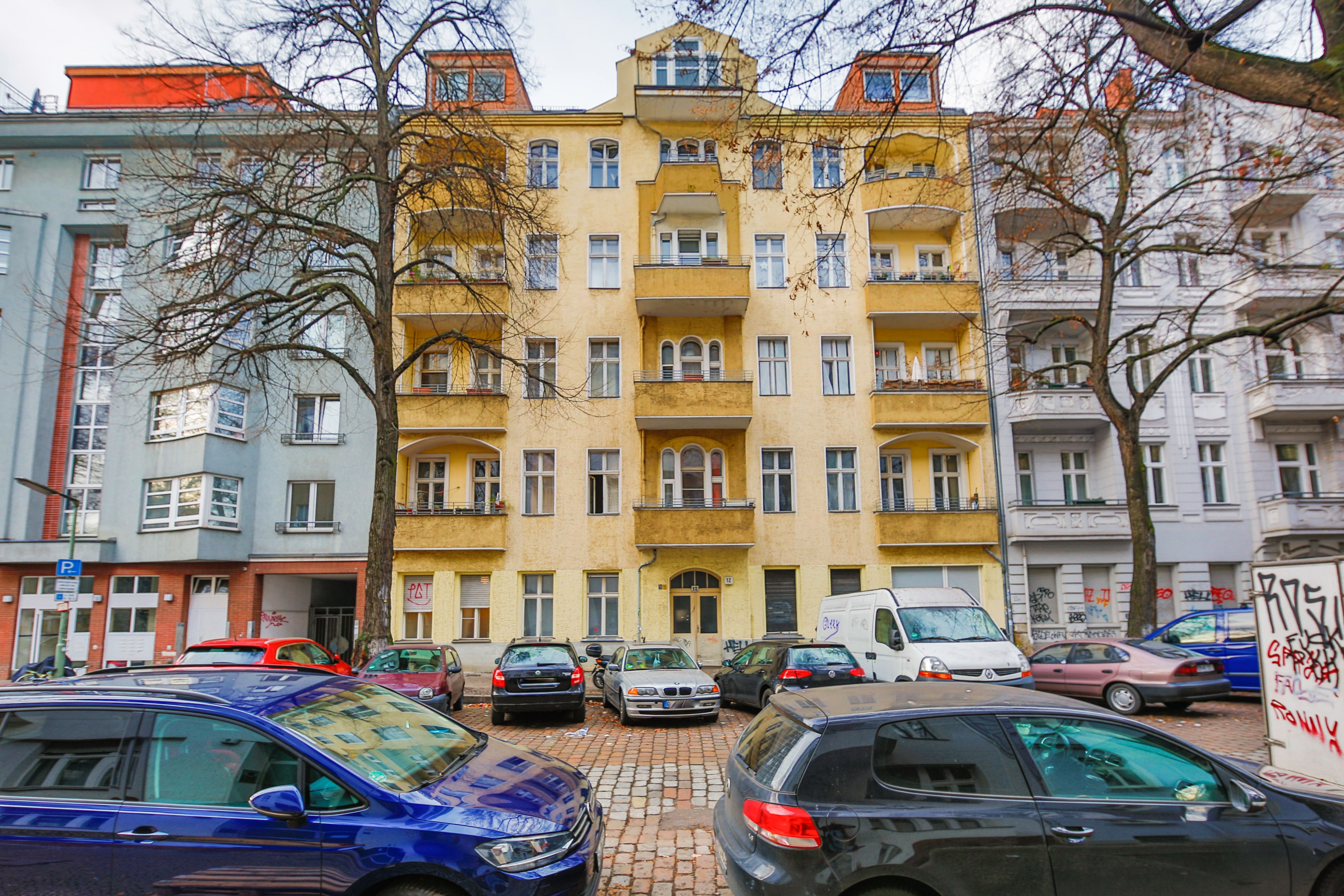  Comfortable, Fully Furnished Studio  -  Comfortable, fully furnished studio  - Gallery -  15