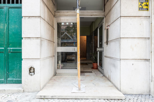 Cosy and pleasant modern double bedroom with window near IST/ Campo Pequeno  - Gallery -  5