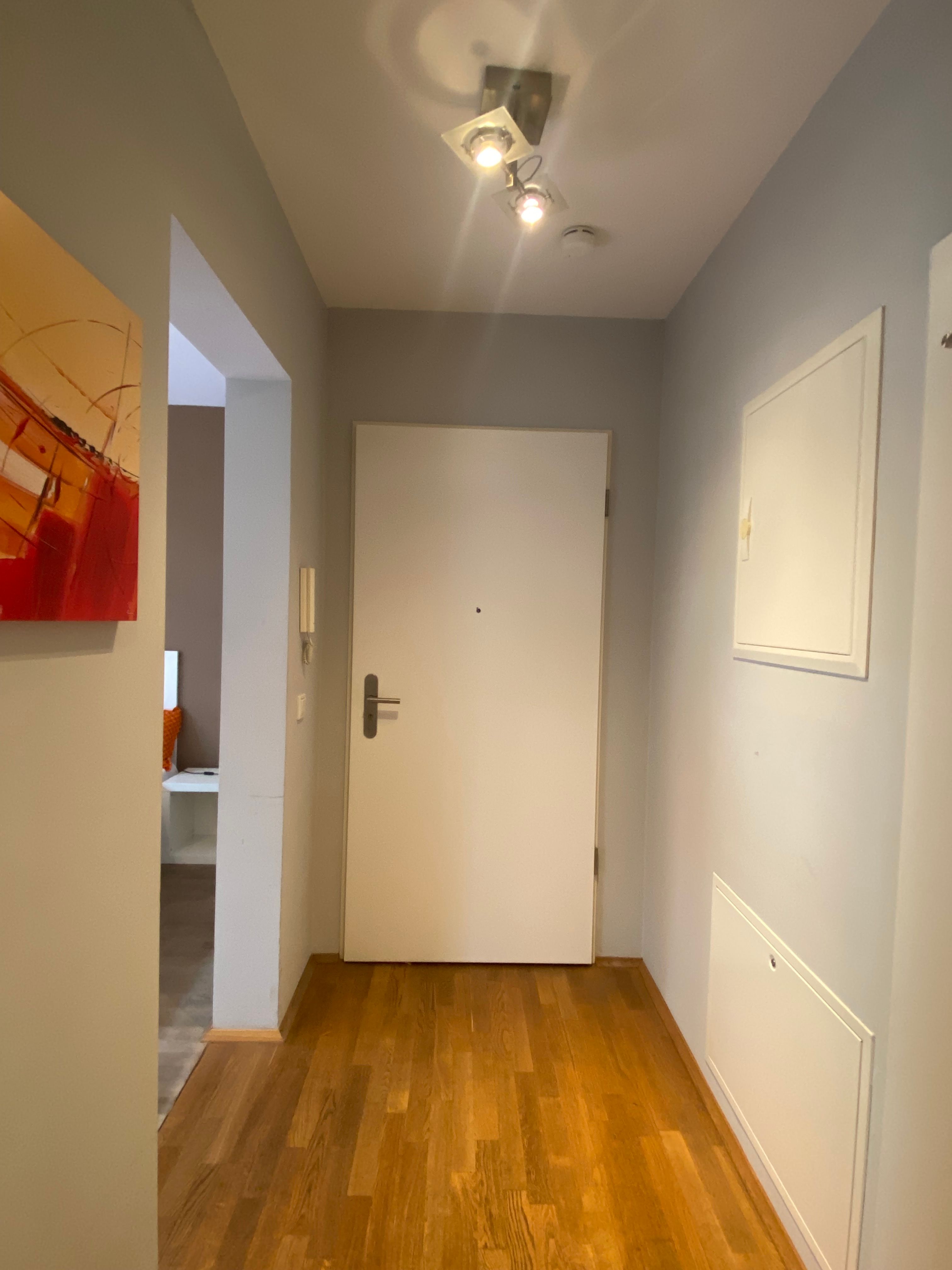  Modernes, Voll Möbliertes Studio Im Düsseldorf-Pempelfort  -  Modernes, voll möbliertes Studio im Düsseldorf-Pempelfort  - Gallery -  6