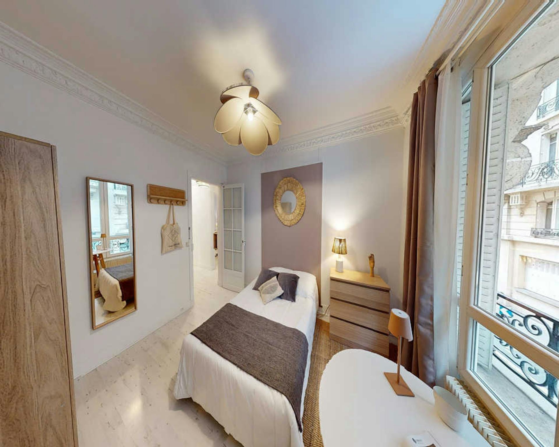  Private Room  -  Rue Euryale Dehaynin, Paris  - Gallery -  1