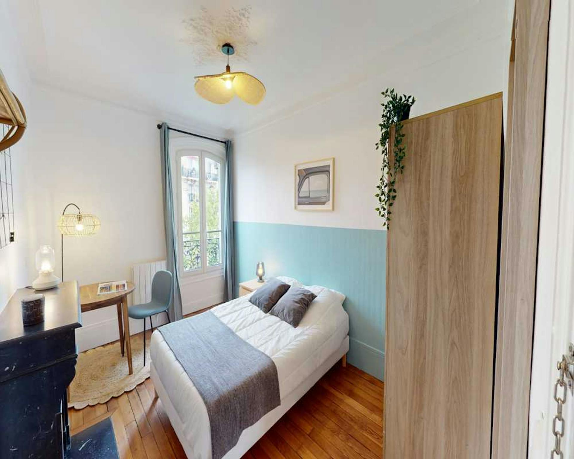  Private Room  -  Rue des Cloys, Paris  - Gallery -  1