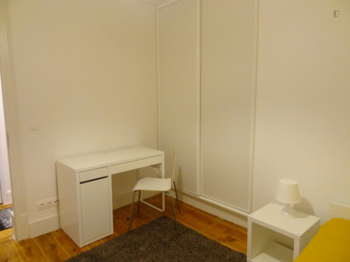 Delightful single bedroom near the Arroios metro