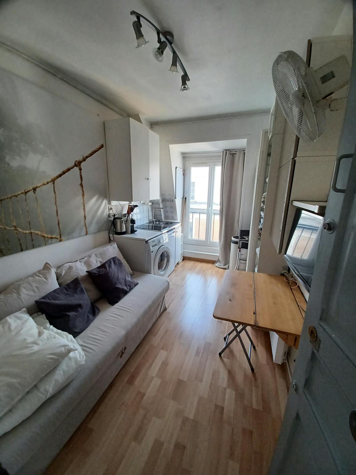  Entire Place  -  Rue Spontini, Paris  - Gallery -  1