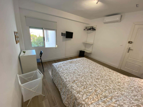 Room in Calle Alférez Díaz Sanchis, Alicante (Alacant) for 90 m² with 3 bedrooms - Gallery - 30