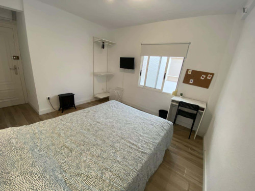 Room in Calle Alférez Díaz Sanchis, Alicante (Alacant) for 90 m² with 3 bedrooms - Gallery - 19