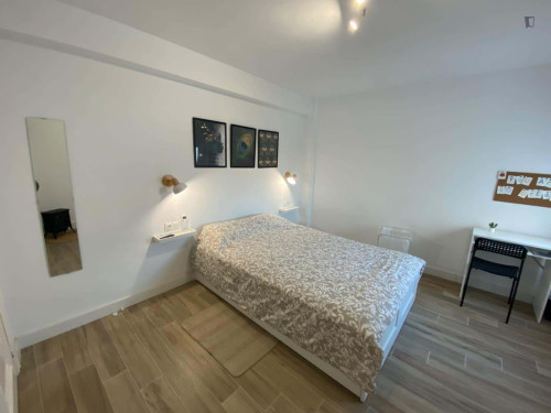 Room in Calle Alférez Díaz Sanchis, Alicante (Alacant) for 90 m² with 3 bedrooms - Gallery - 13