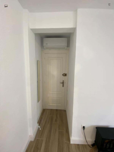 Room in Calle Alférez Díaz Sanchis, Alicante (Alacant) for 90 m² with 3 bedrooms - Gallery - 16