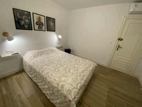 Room in Calle Alférez Díaz Sanchis, Alicante (Alacant) for 90 m² with 3 bedrooms - Gallery - 40