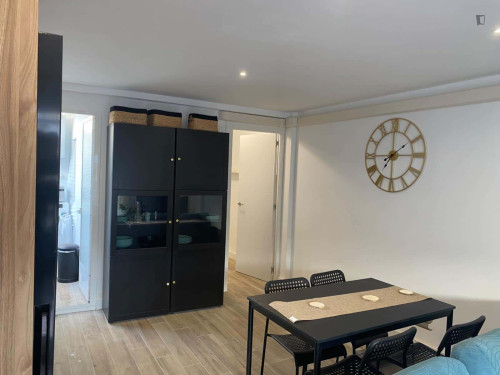 Room in Calle Alférez Díaz Sanchis, Alicante (Alacant) for 90 m² with 3 bedrooms - Gallery - 35