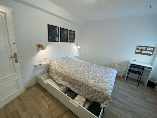 Room in Calle Alférez Díaz Sanchis, Alicante (Alacant) for 90 m² with 3 bedrooms - Gallery - 45