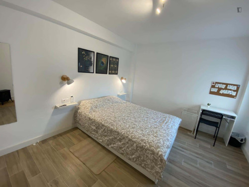 Room in Calle Alférez Díaz Sanchis, Alicante (Alacant) for 90 m² with 3 bedrooms - Gallery - 26