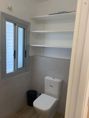 Room in Calle Alférez Díaz Sanchis, Alicante (Alacant) for 90 m² with 3 bedrooms - Gallery - 7