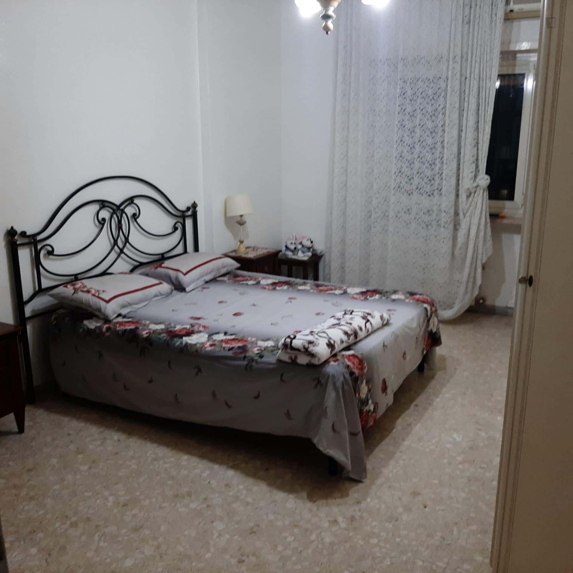  Room In Via Del Pigneto, Roma For 110 M² With 3 Bedrooms  -  Room in Via del Pigneto, Roma for 110 m² with 3 bedrooms  - Gallery -  1