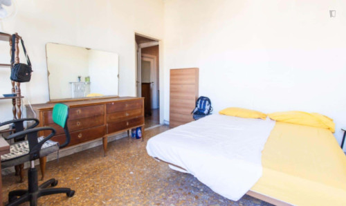Room in Via Federico Ozanam, Roma for 110 m² with 3 bedrooms