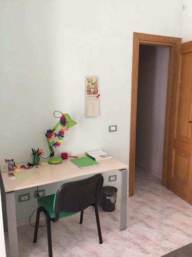 Room in Via Alessandro Bonci, Roma for 88 m² with 3 bedrooms