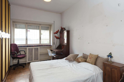 Room in Via Pietro Mascagni, Roma for 140 m² with 4 bedrooms