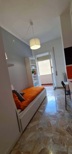 Room in Lungotevere di Pietra Papa, Roma for 157 m² with 6 bedrooms