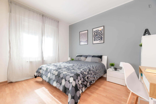 Room in Via Ansuino da Forlì, Padova for 80 m² with 3 bedrooms