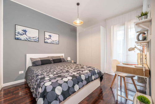 Room in Via Paolo Paruta, Padova for 120 m² with 6 bedrooms