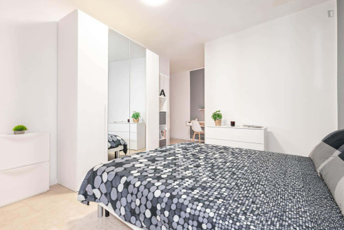 Room in Via Ognissanti, Padova for 120 m² with 8 bedrooms