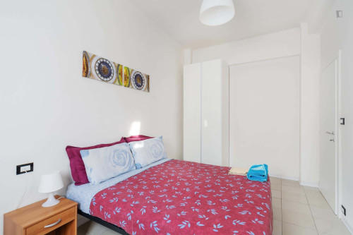 Room in Via Pietralata, Bologna for 58 m² with 2 bedrooms